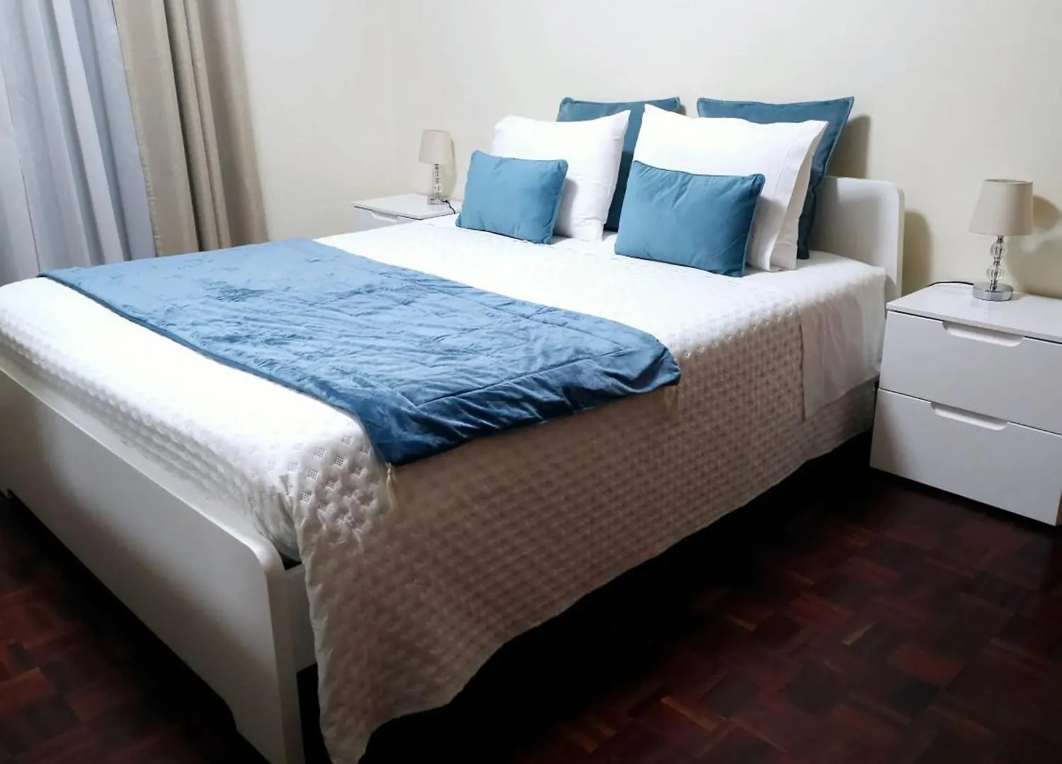 Charming Apartment In Funchal With Balcony And View